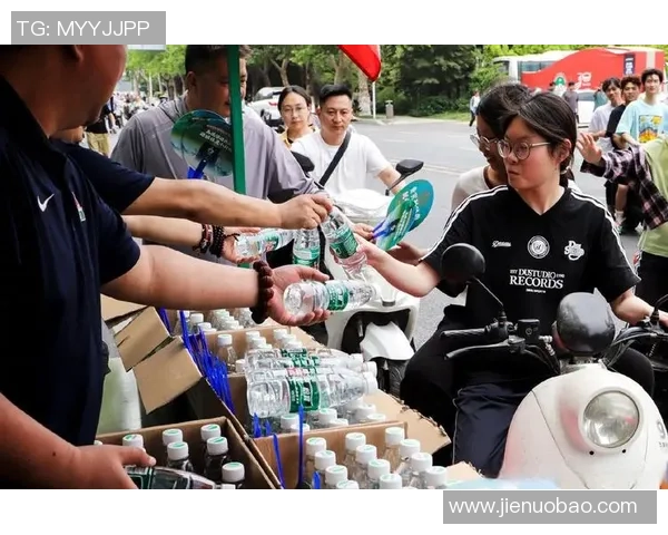 足球明星为高考学子送上祝福视频助力梦想成真勇攀高峰