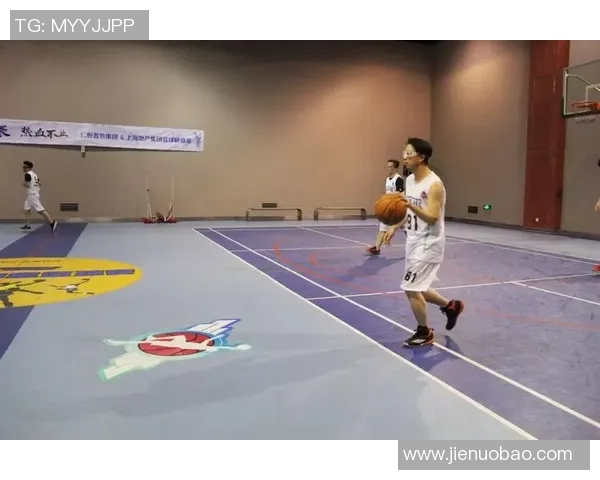 赛后分析:上海篮球队与北京篮球队的默契配合与战术对抗探讨 赛后分析:上海篮球队与北京篮球队的默契配合与战术对抗探讨