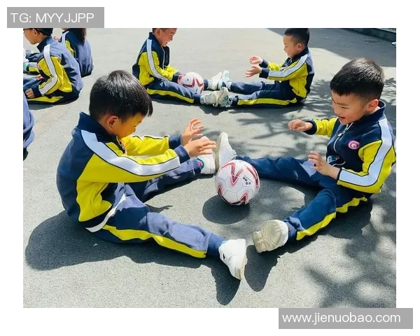 足球明星与儿童的快乐时光精彩瞬间分享